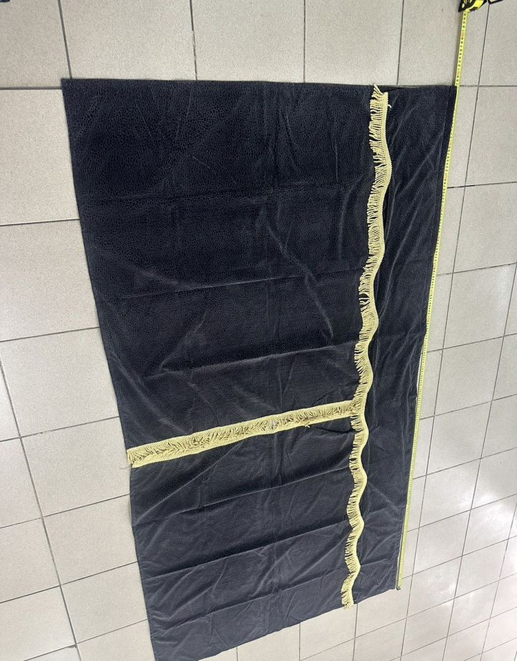 Шторы на спальник, высокая кабина (150*110) ткань - Кабина и интерьер для Грузовиков: фото 4 Шторы на спальник, высокая кабина (150*110) ткань - Кабина и интерьер для Грузовиков: фото 4