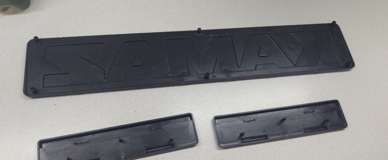 Табличка на капот + двери "kamaз" н/обр - Капот для Грузовиков: фото 2 Табличка на капот + двери "kamaз" н/обр - Капот для Грузовиков: фото 2