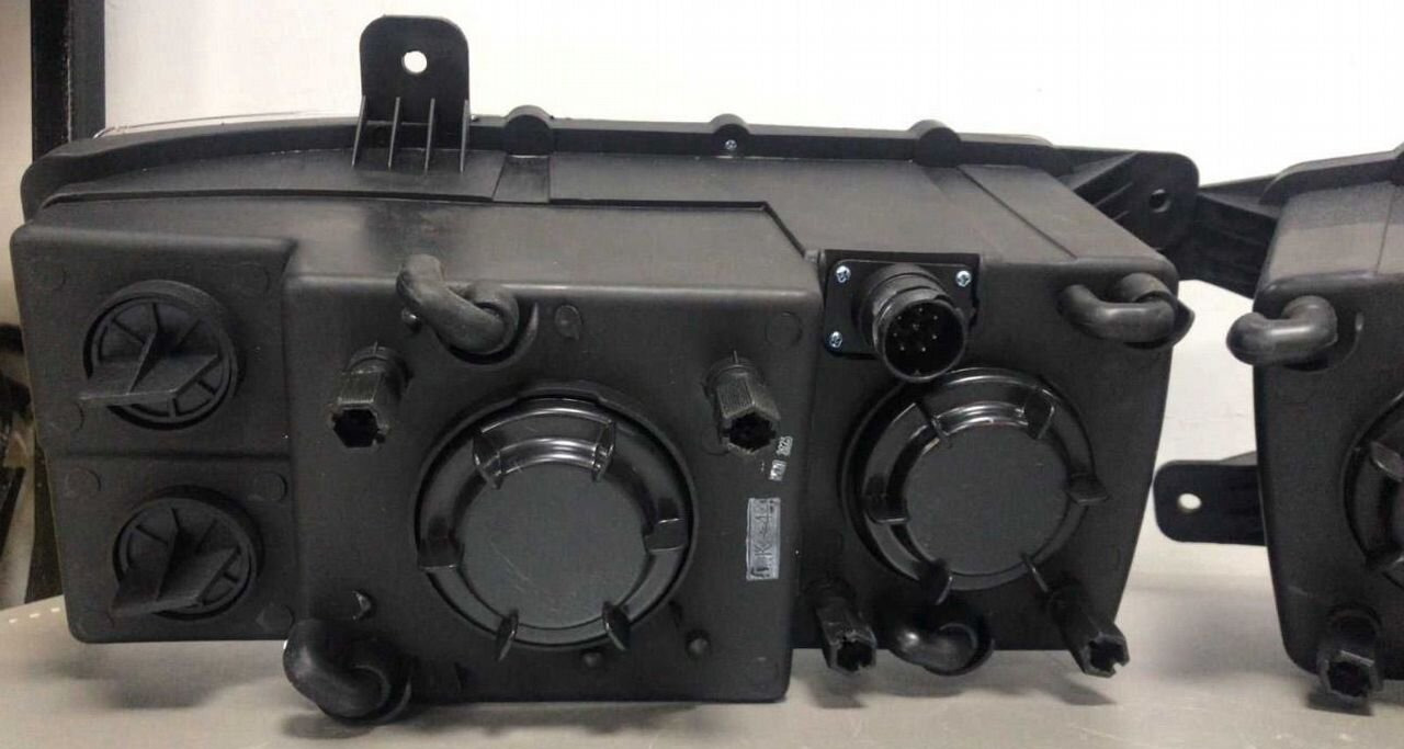 ТехАвто Блок-фара камаз 6520,65115,4308 (комплект 2.шт) - Передняя фара для Грузовиков: фото 4 ТехАвто Блок-фара камаз 6520,65115,4308 (комплект 2.шт) - Передняя фара для Грузовиков: фото 4