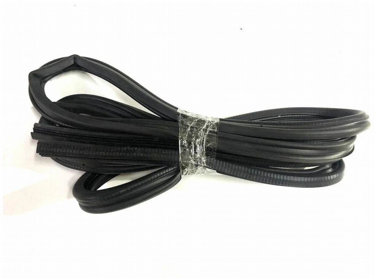 Уплотнитель проема двери камаз маз L-3950 (2.шт) - Дверь и запчасти для Грузовиков: фото 3 Уплотнитель проема двери камаз маз L-3950 (2.шт) - Дверь и запчасти для Грузовиков: фото 3