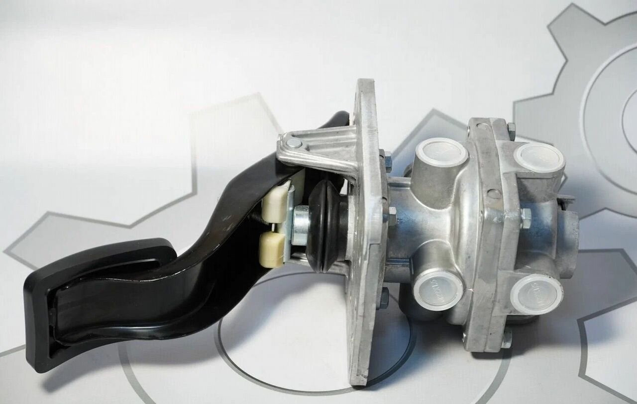 ZTD Главный тормозной кран камаз Евро(с педалью) - Тормозной клапан для Грузовиков: фото 1 ZTD Главный тормозной кран камаз Евро(с педалью) - Тормозной клапан для Грузовиков: фото 1