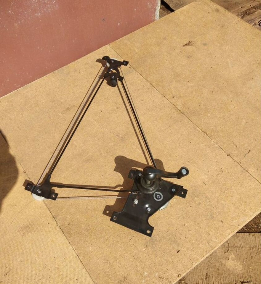 ZTD Стеклоподъемник + ручка левый (камаз) евро - Стеклоподъёмник для Грузовиков: фото 2 ZTD Стеклоподъемник + ручка левый (камаз) евро - Стеклоподъёмник для Грузовиков: фото 2