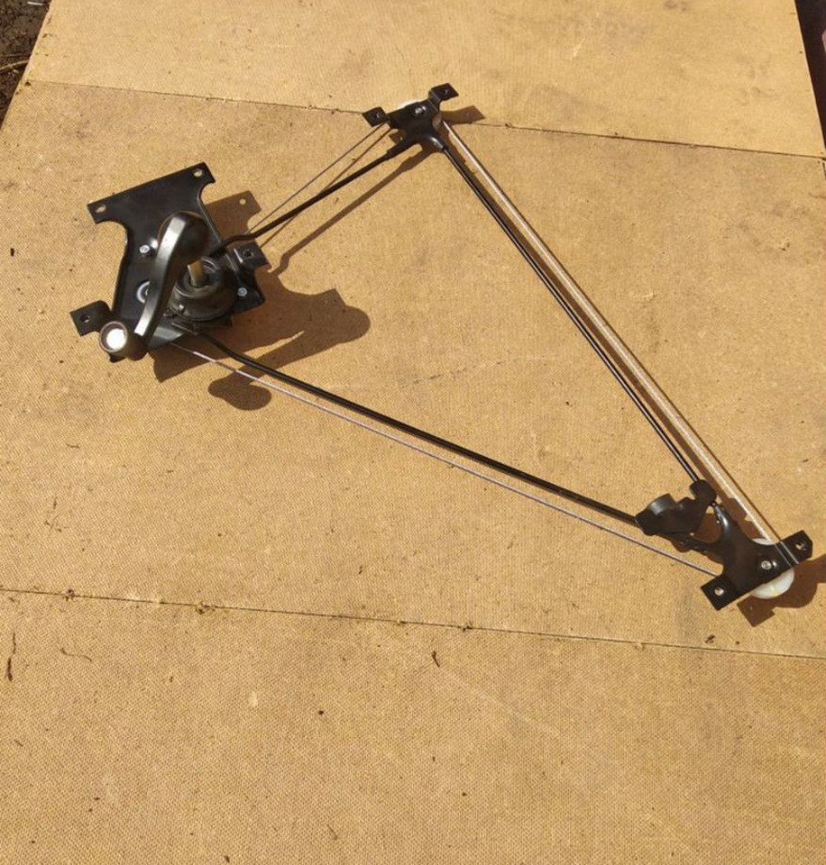 ZTD Стеклоподъемник + ручка левый (камаз) евро - Стеклоподъёмник для Грузовиков: фото 1 ZTD Стеклоподъемник + ручка левый (камаз) евро - Стеклоподъёмник для Грузовиков: фото 1