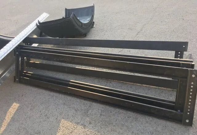 Защита бака 65115 ограждение боковое L2200 - Кузов и экстерьер для Грузовиков: фото 1 Защита бака 65115 ограждение боковое L2200 - Кузов и экстерьер для Грузовиков: фото 1