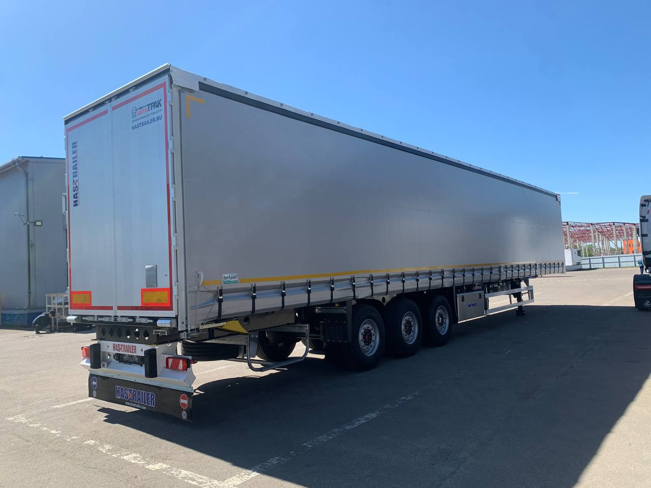 Новый Тентованный полуприцеп Hastrailer Hasliner: фото 7