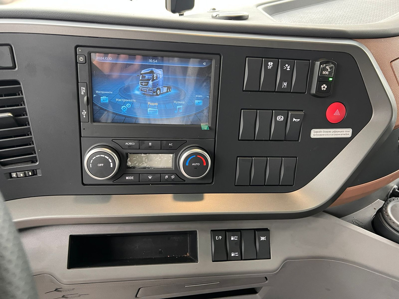 Новый Тягач DONGFENG GX DFH 4180 4x2: фото 7