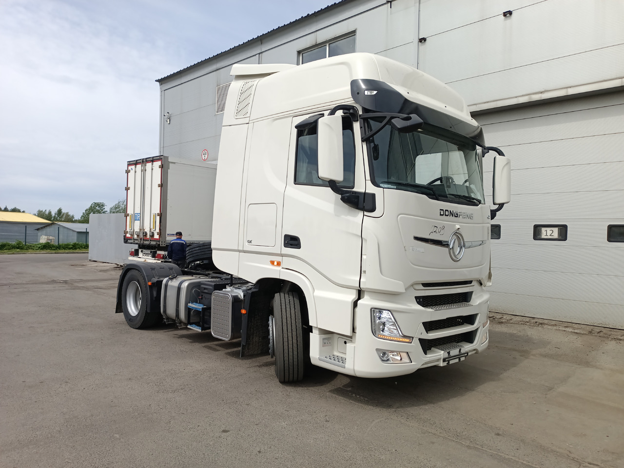 DONGFENG GX DFH 4180 4x2 - Тягач: фото 1 DONGFENG GX DFH 4180 4x2 - Тягач: фото 1
