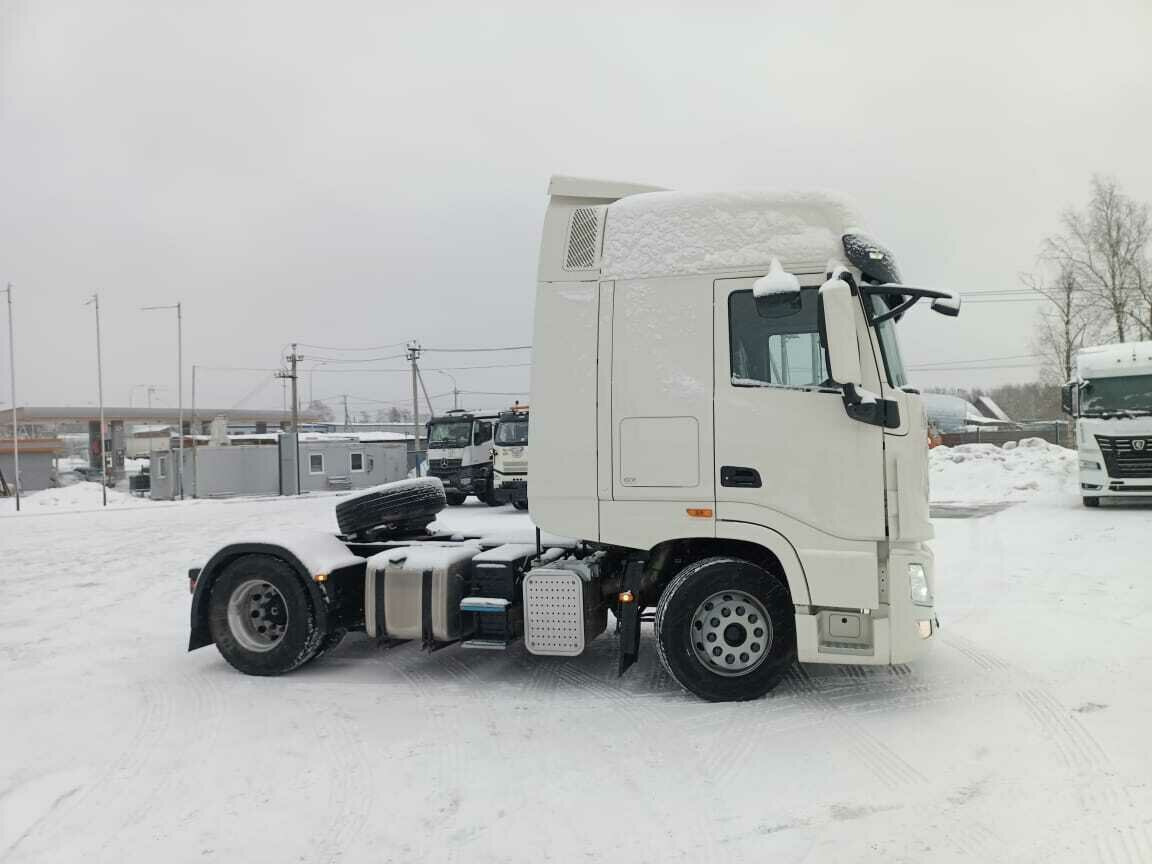 Dongfeng DFH 4180 - Тягач: фото 4 Dongfeng DFH 4180 - Тягач: фото 4