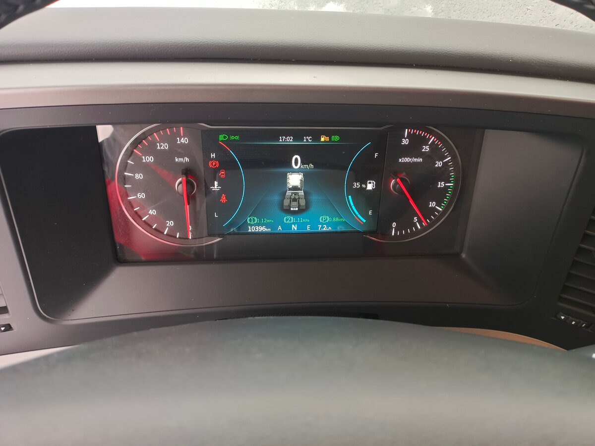 Dongfeng DFH 4250 - Тягач: фото 5 Dongfeng DFH 4250 - Тягач: фото 5