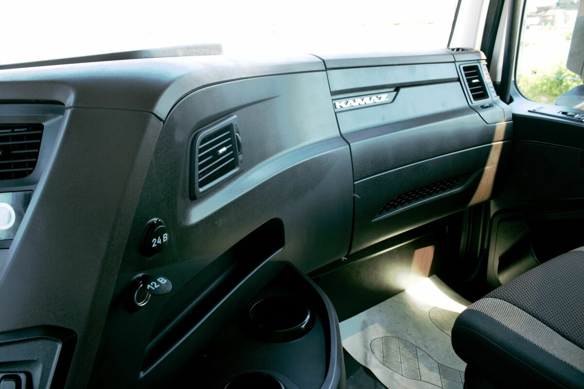 Новый Тягач КамАЗ 54901: фото 10