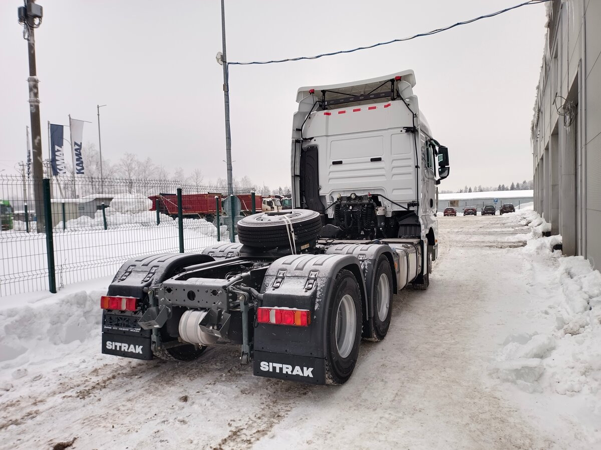 Sinotruk Sitrak C7H - Тягач: фото 4 Sinotruk Sitrak C7H - Тягач: фото 4
