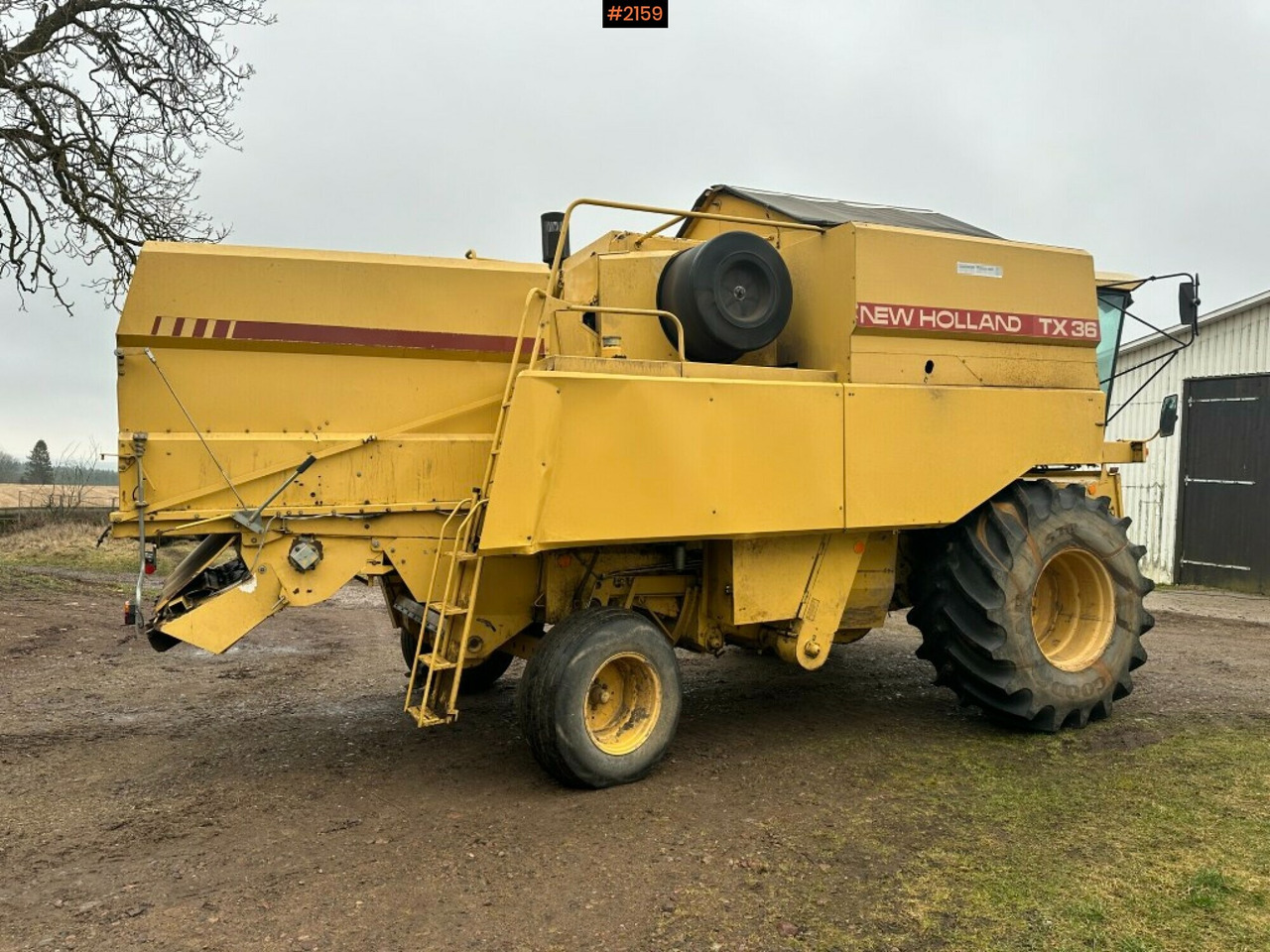 Combine harvester New Holland TX36 20 ft header with wagon (see video) - Зерноуборочный комбайн: фото 4 Combine harvester New Holland TX36 20 ft header with wagon (see video) - Зерноуборочный комбайн: фото 4