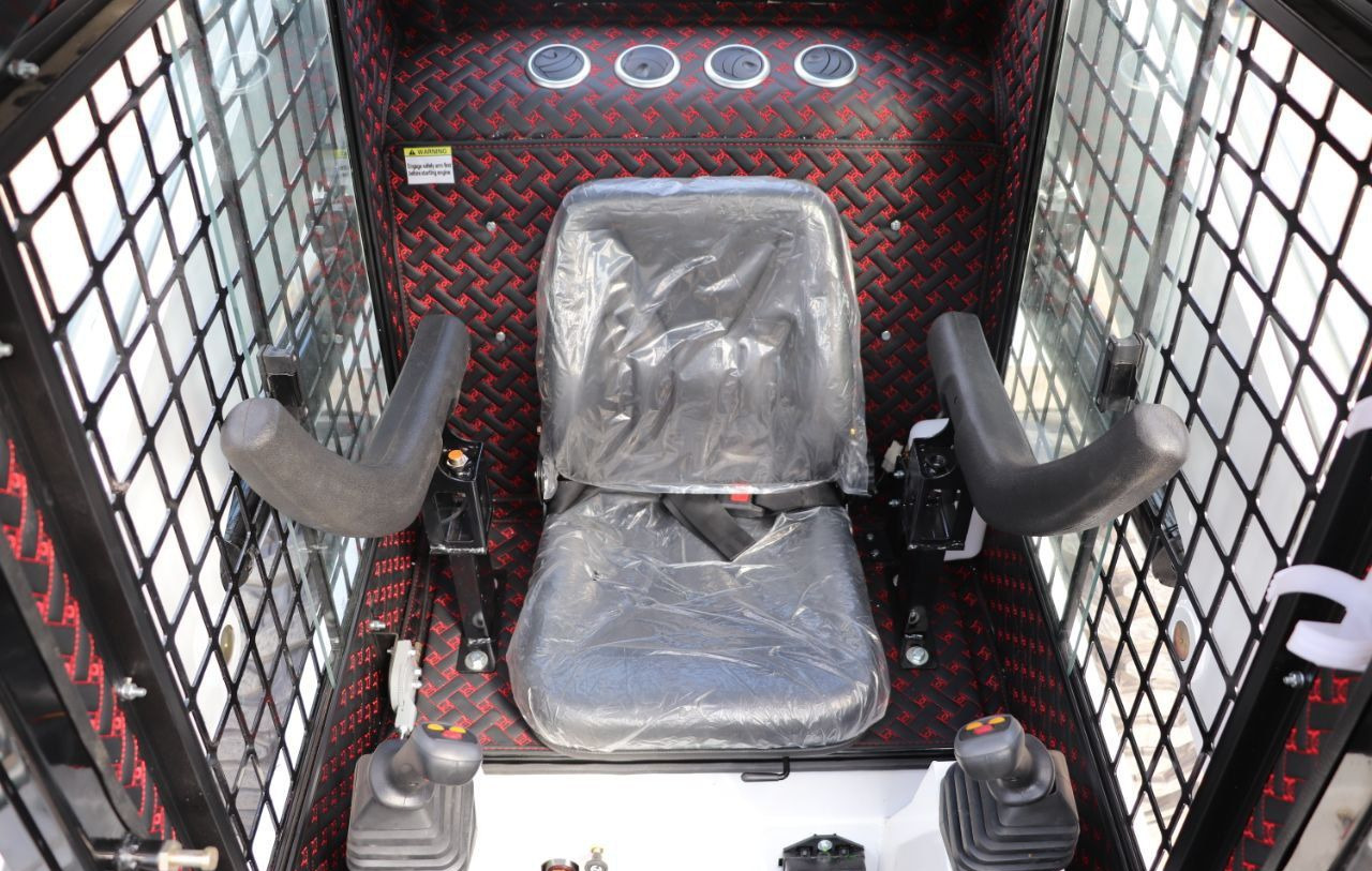 Новый Мини-погрузчик с бортовым поворотом Leist Gross VTG1200: фото 6