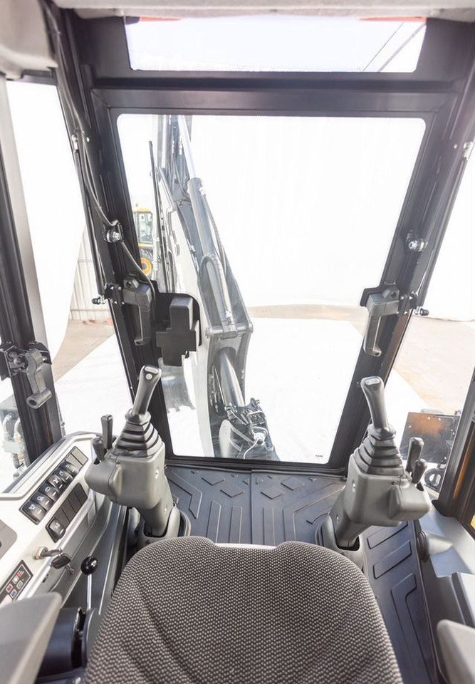 Новый Экскаватор-погрузчик MST M542 S: фото 14 Новый Экскаватор-погрузчик MST M542 S: фото 14