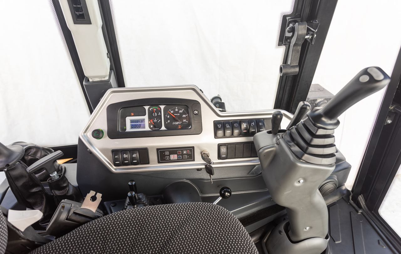 Новый Экскаватор-погрузчик MST M542 S: фото 20 Новый Экскаватор-погрузчик MST M542 S: фото 20