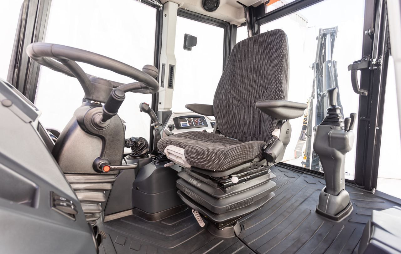 Новый Экскаватор-погрузчик MST M542 S: фото 21 Новый Экскаватор-погрузчик MST M542 S: фото 21