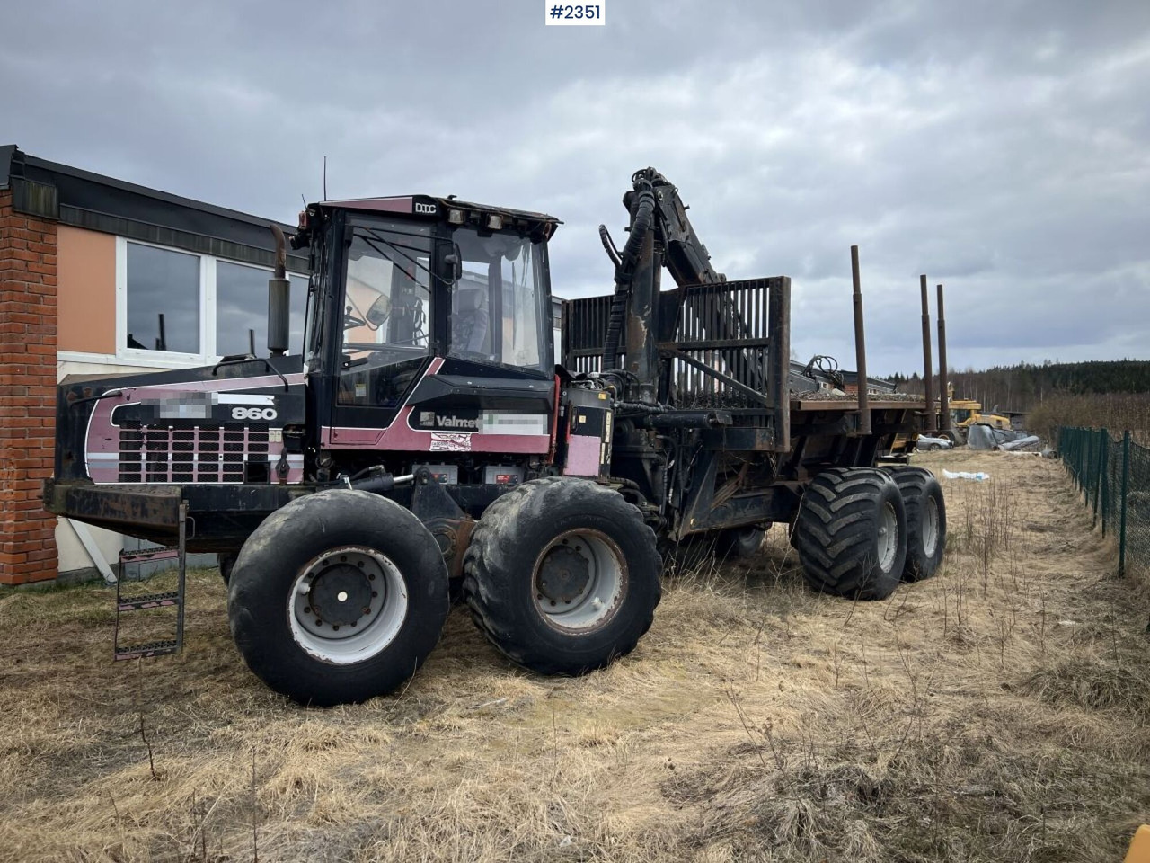 VALMET 860 FORWARDER - Форвардер: фото 1 VALMET 860 FORWARDER - Форвардер: фото 1