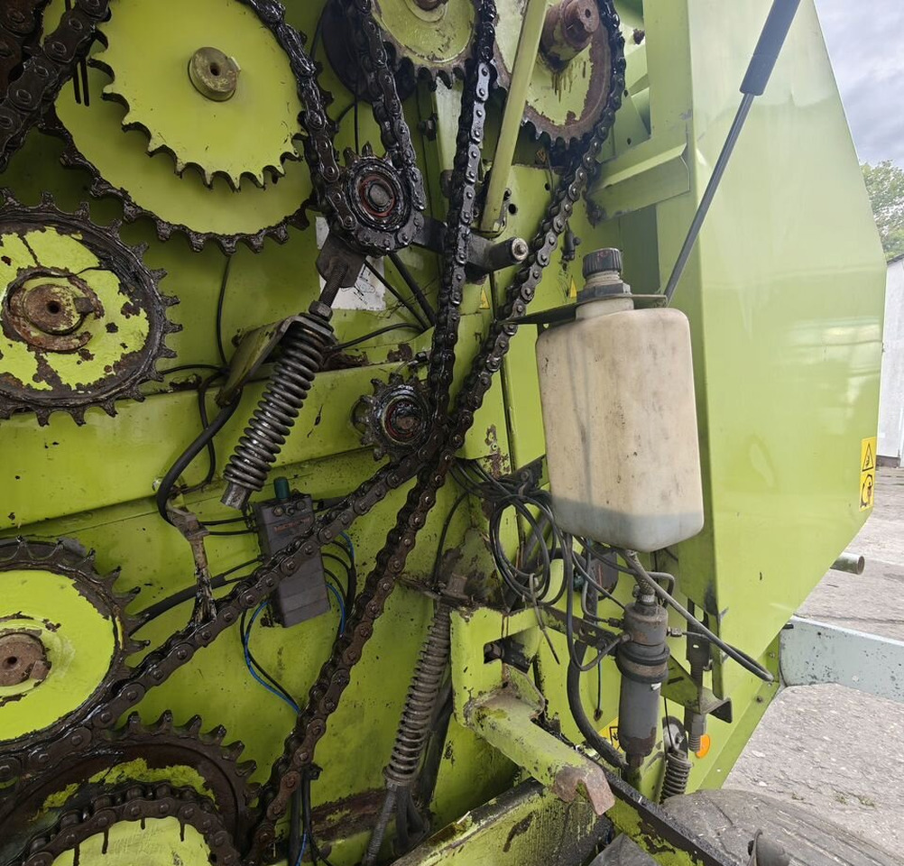 Пресс-подборщик рулонный Claas Rollant 255: фото 14