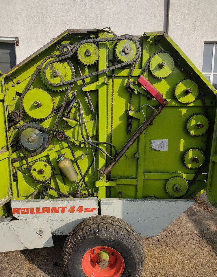Claas Rollant 44 - Пресс-подборщик рулонный: фото 4 Claas Rollant 44 - Пресс-подборщик рулонный: фото 4