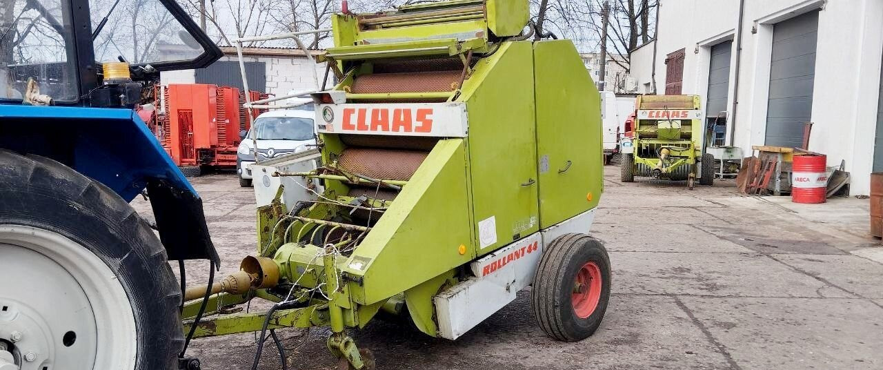 Claas Rollant 44 - Пресс-подборщик рулонный: фото 2 Claas Rollant 44 - Пресс-подборщик рулонный: фото 2
