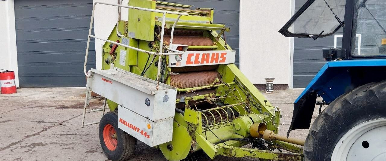 Claas Rollant 44 - Пресс-подборщик рулонный: фото 1 Claas Rollant 44 - Пресс-подборщик рулонный: фото 1