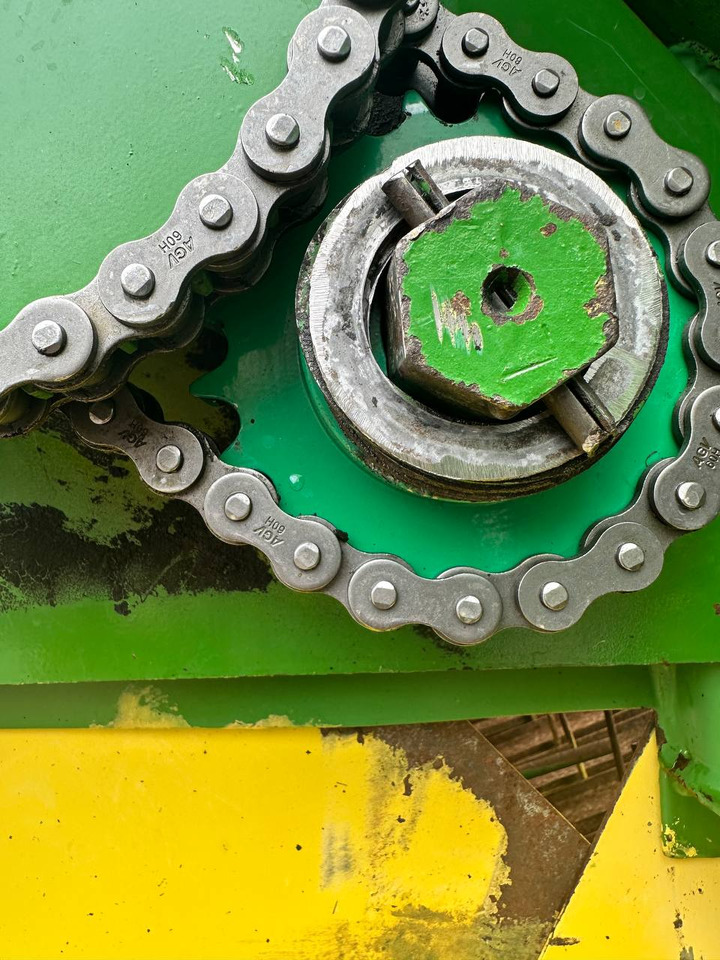 Пресс-подборщик рулонный JOHN DEERE 550: фото 11 Пресс-подборщик рулонный JOHN DEERE 550: фото 11