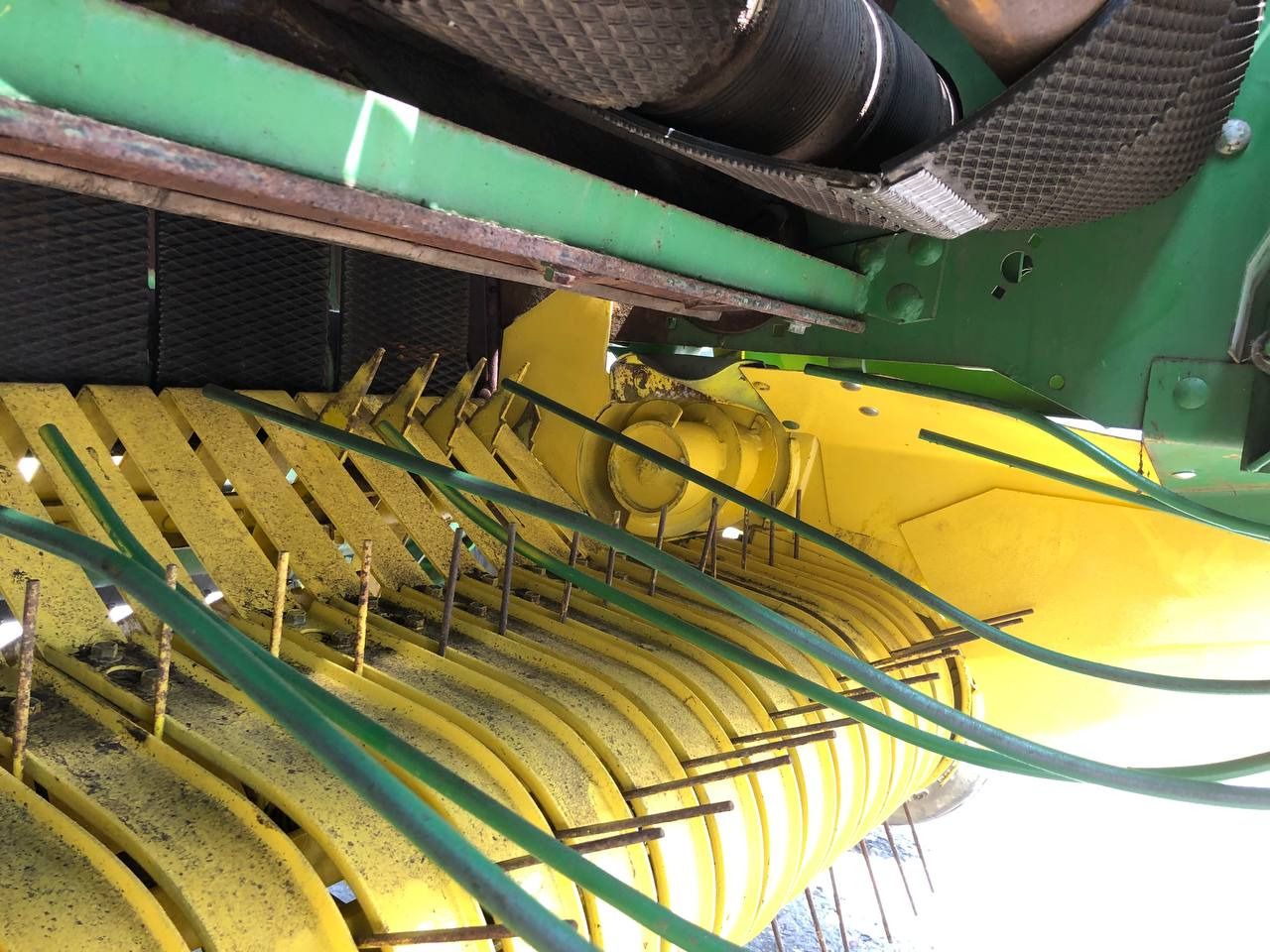 Пресс-подборщик рулонный JOHN DEERE 590: фото 9