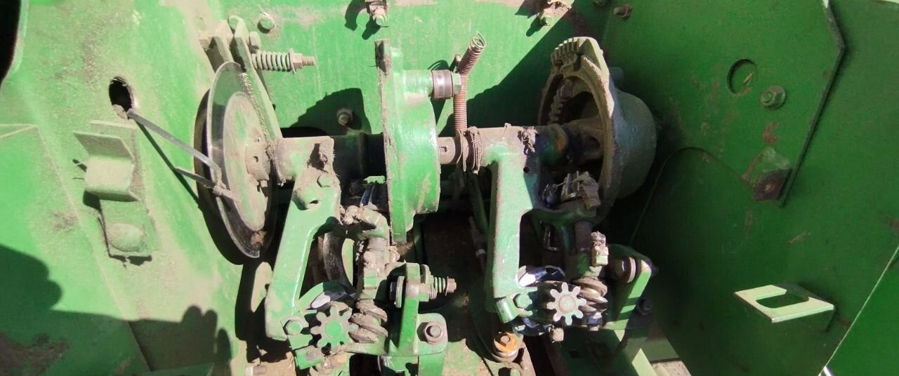 Пресс-подборщик тюковый John Deere 342: фото 7