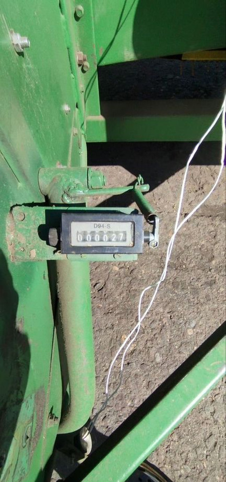 Пресс-подборщик тюковый John Deere 342: фото 12