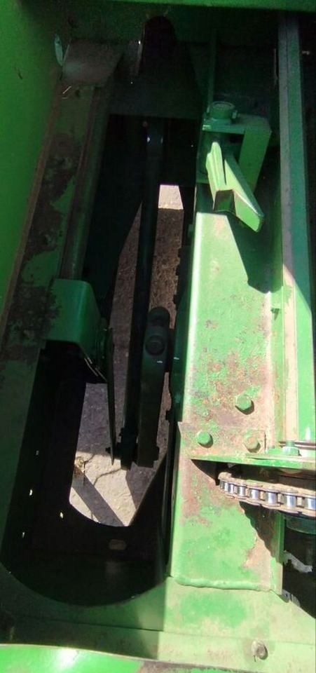 Пресс-подборщик тюковый John Deere 342: фото 9