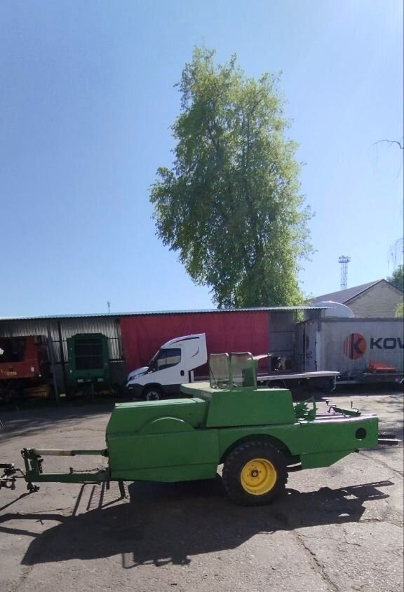 John Deere 342 - Пресс-подборщик тюковый: фото 1 John Deere 342 - Пресс-подборщик тюковый: фото 1