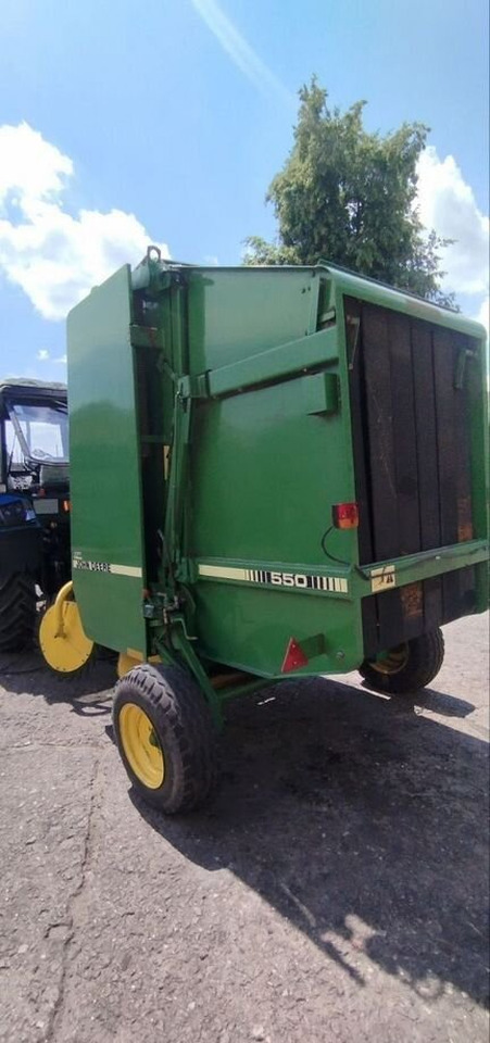 John Deere 550 - Пресс-подборщик рулонный: фото 3 John Deere 550 - Пресс-подборщик рулонный: фото 3