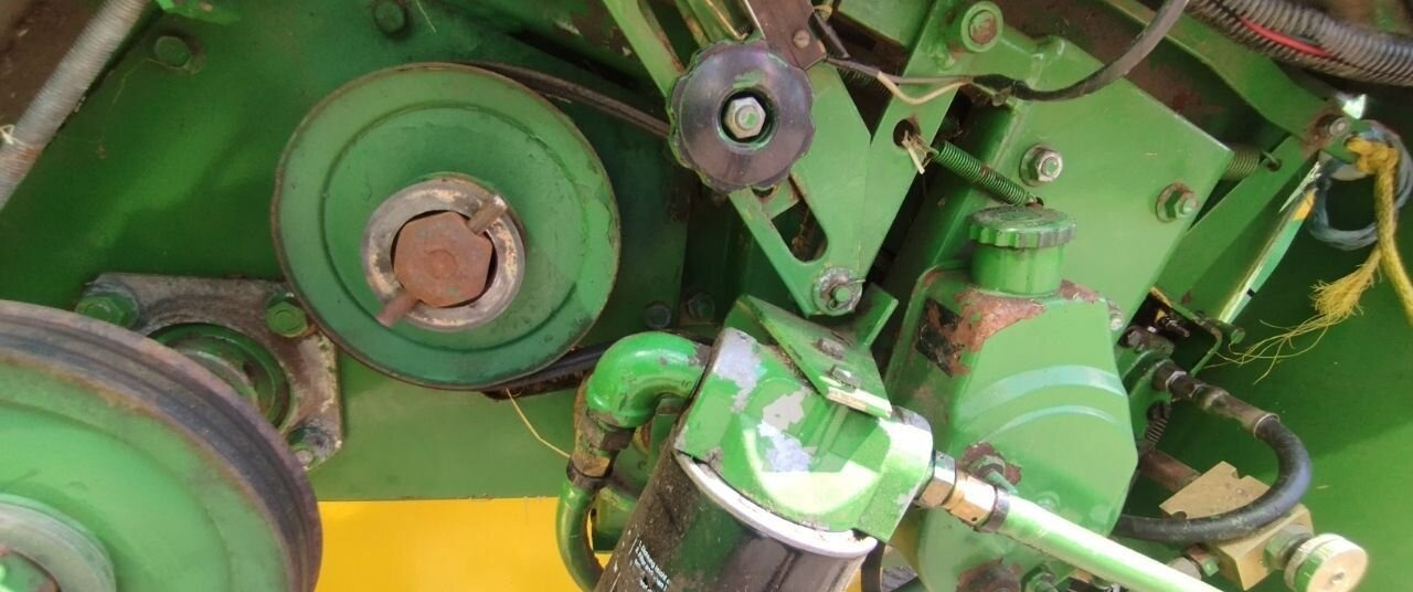 Пресс-подборщик рулонный John Deere 550: фото 12