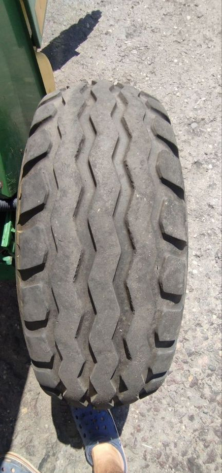 Пресс-подборщик рулонный John Deere 550: фото 16