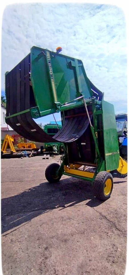 John Deere 550 - Пресс-подборщик рулонный: фото 4 John Deere 550 - Пресс-подборщик рулонный: фото 4
