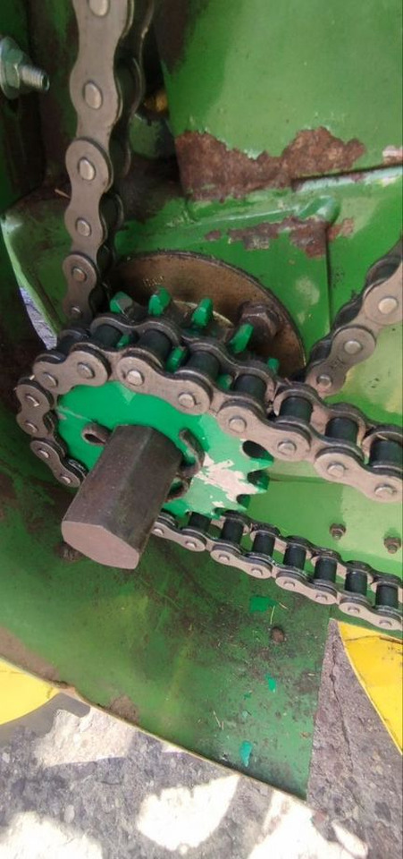 Пресс-подборщик рулонный John Deere 550: фото 14