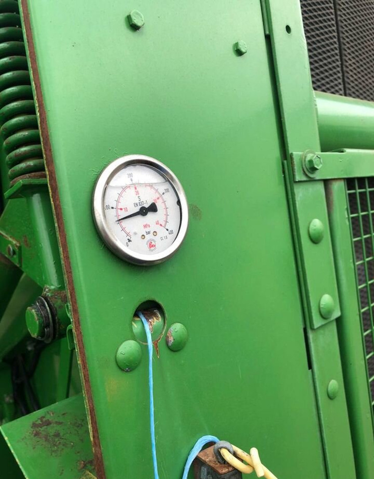 Пресс-подборщик рулонный John Deere 580: фото 6