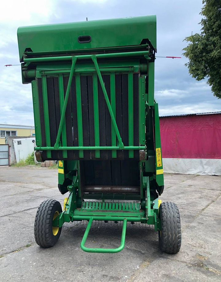 Пресс-подборщик рулонный John Deere 582: фото 8