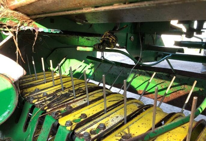 John Deere 582 - Пресс-подборщик рулонный: фото 5 John Deere 582 - Пресс-подборщик рулонный: фото 5