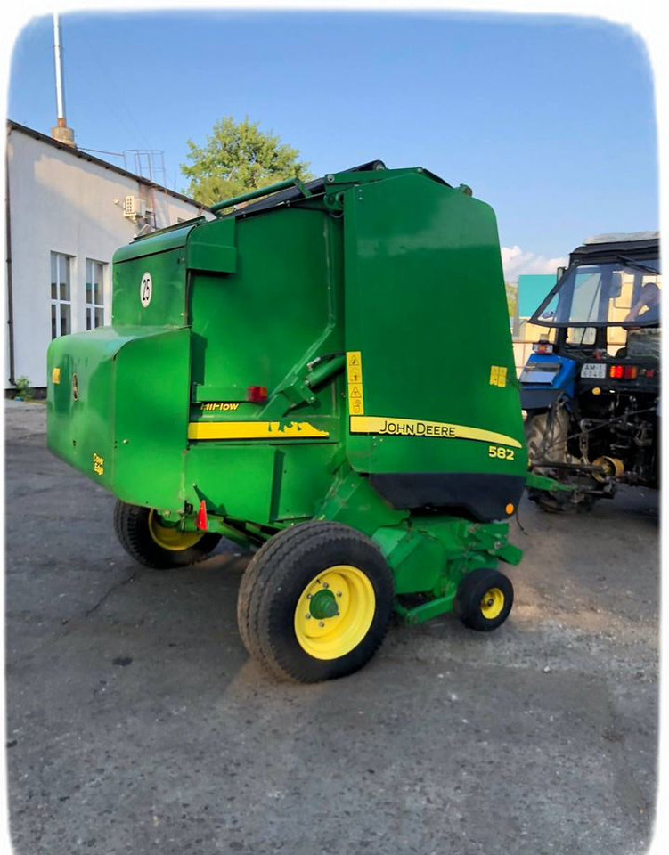 John Deere 582 - Пресс-подборщик рулонный: фото 5 John Deere 582 - Пресс-подборщик рулонный: фото 5
