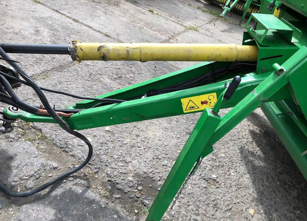 Пресс-подборщик рулонный John Deere 582: фото 8