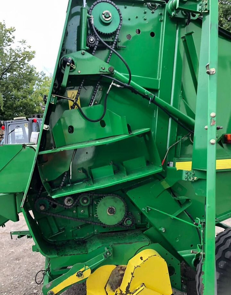 Пресс-подборщик рулонный John Deere 582: фото 10