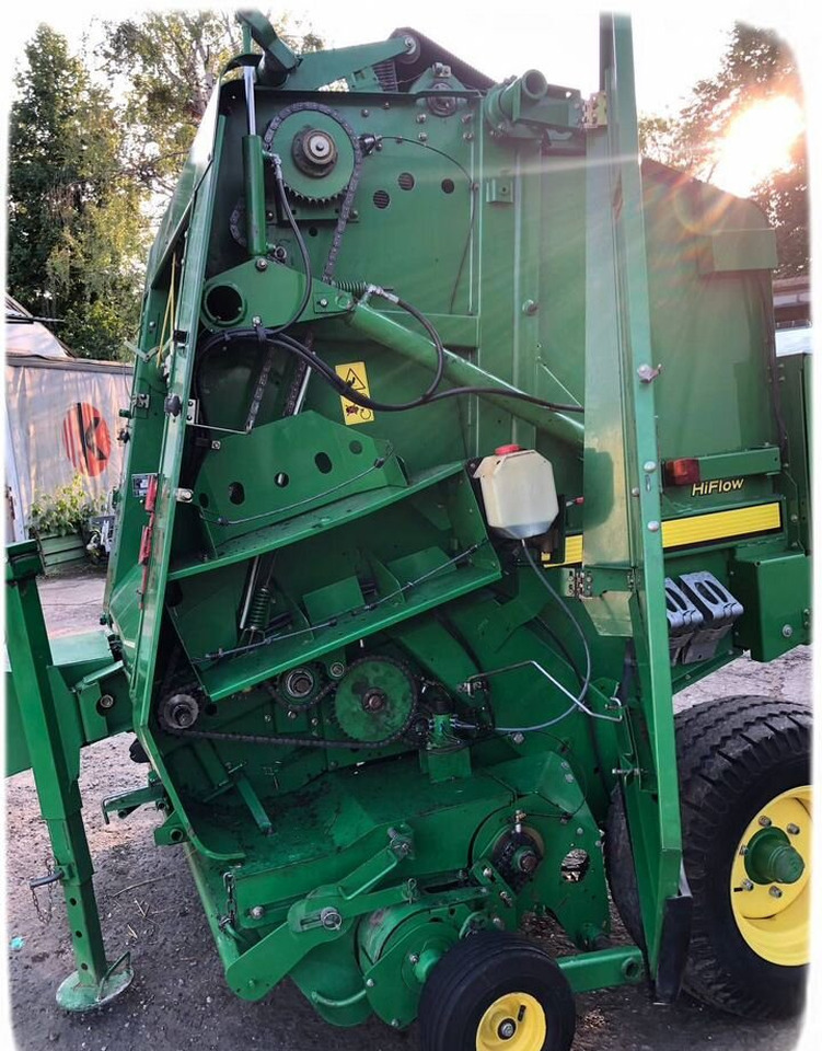 Пресс-подборщик рулонный John Deere 582: фото 8