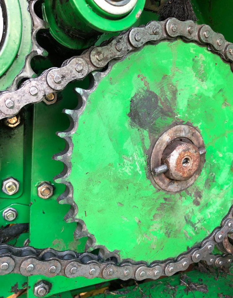 Пресс-подборщик рулонный John Deere 582: фото 11