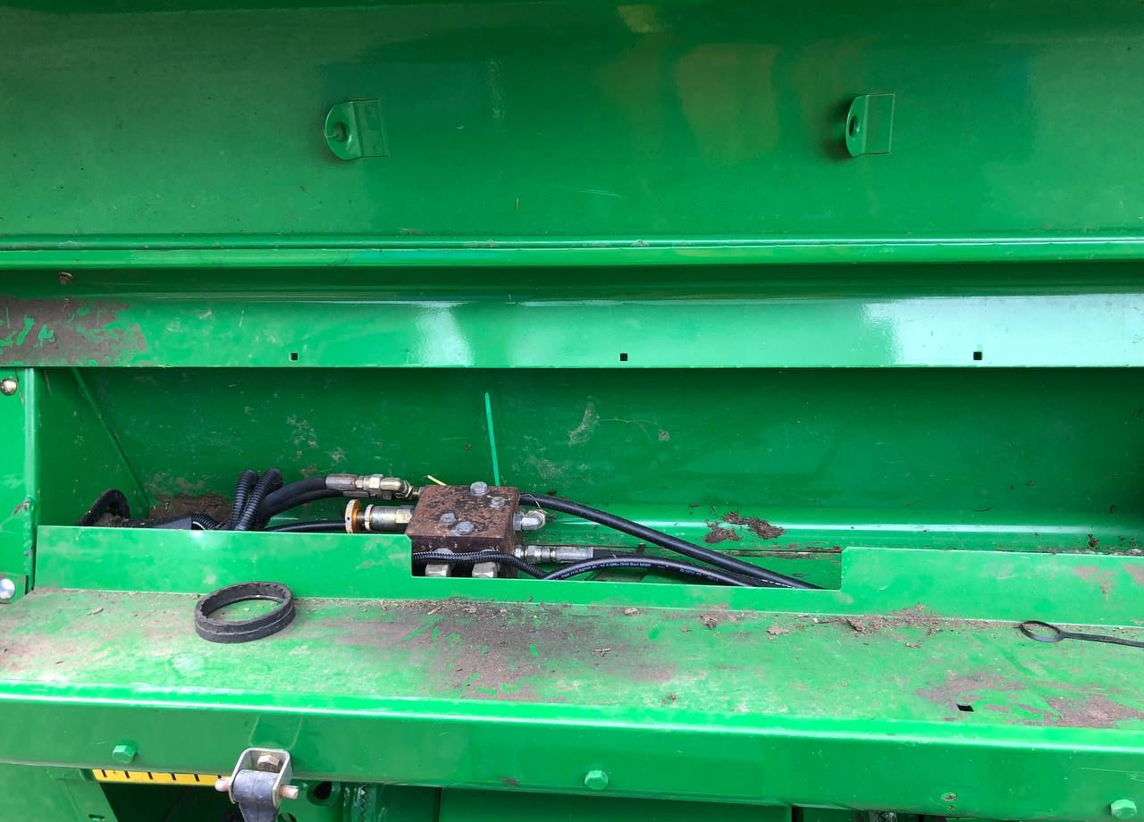 Пресс-подборщик рулонный John Deere 582: фото 7