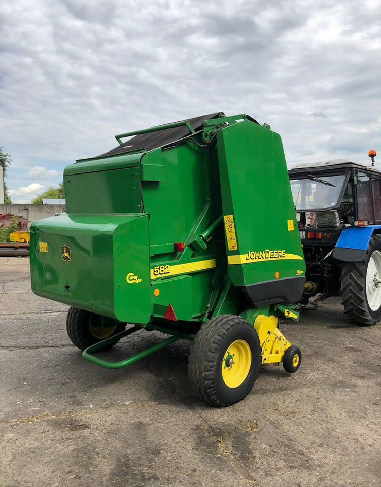 John Deere 582 - Пресс-подборщик рулонный: фото 4 John Deere 582 - Пресс-подборщик рулонный: фото 4