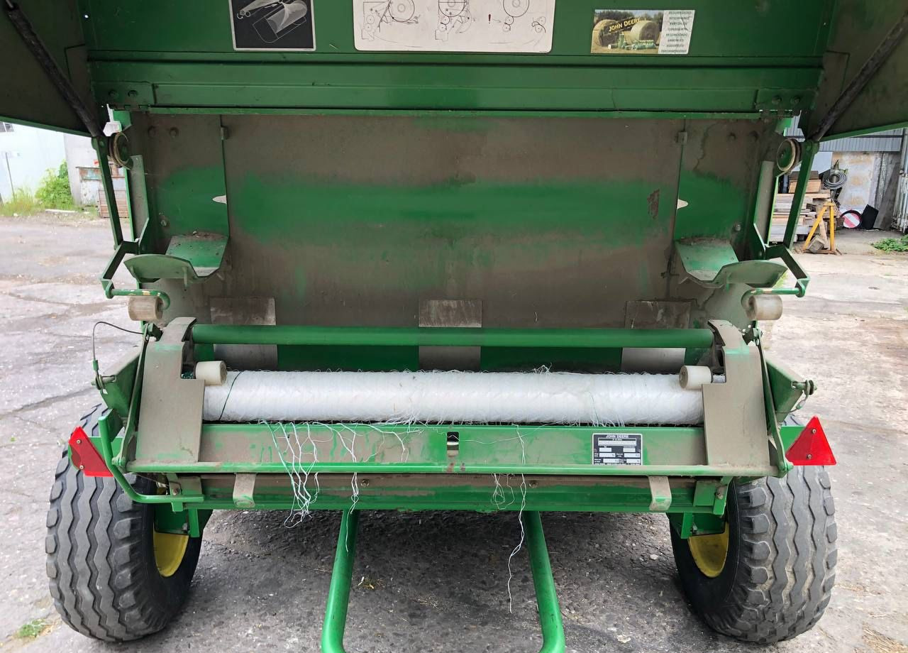 Пресс-подборщик рулонный John Deere 582: фото 14