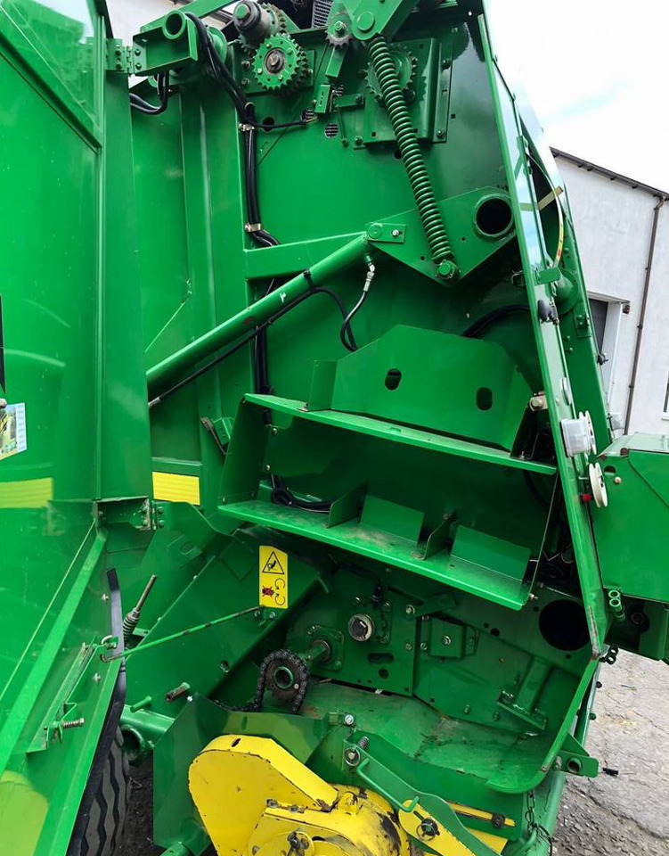 Пресс-подборщик рулонный John Deere 582: фото 11