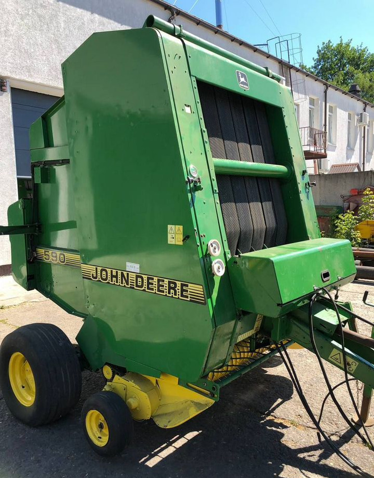 John Deere 590 - Пресс-подборщик рулонный: фото 1 John Deere 590 - Пресс-подборщик рулонный: фото 1