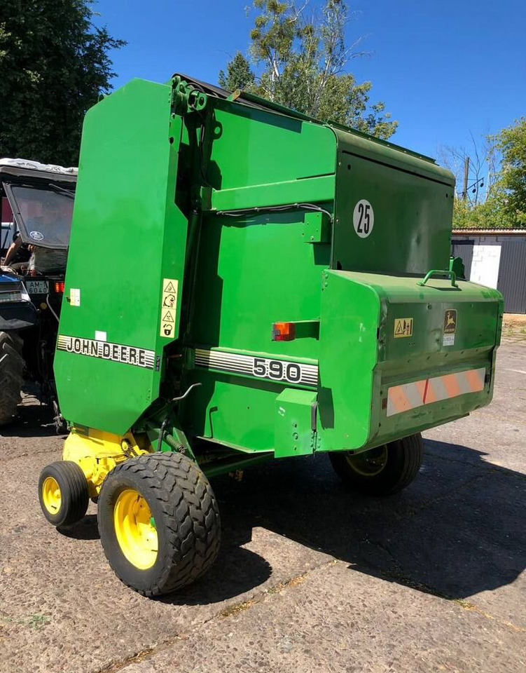 John Deere 590 - Пресс-подборщик рулонный: фото 2 John Deere 590 - Пресс-подборщик рулонный: фото 2